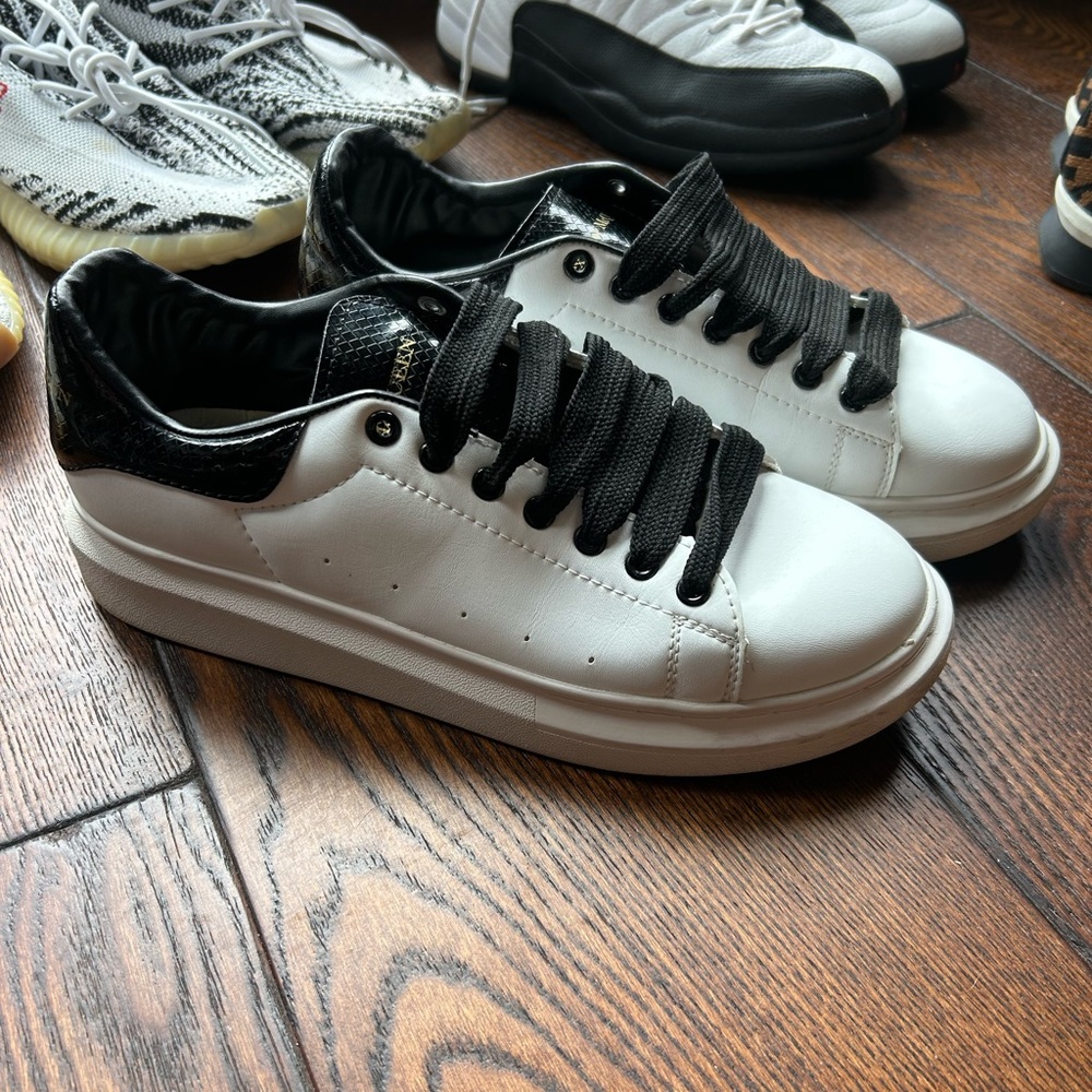 Alexander McQueen Oversize Sneaker Snakeskin Black